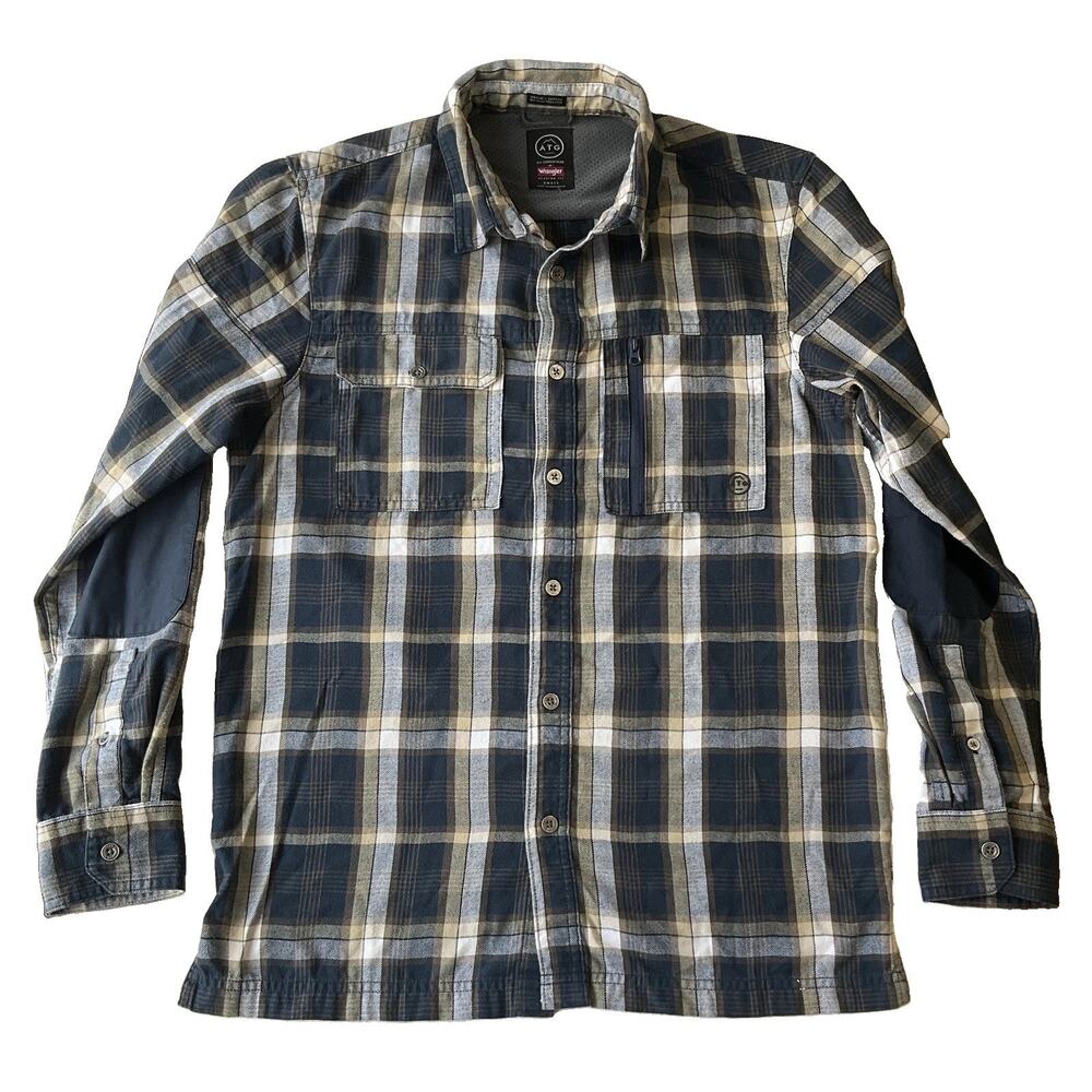 Wrangler ATG Men Button Up Shirt SMALL Navy Plaid Outdoor Utility Zipper Pocket